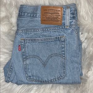 levi light wash wedgie straight jeans